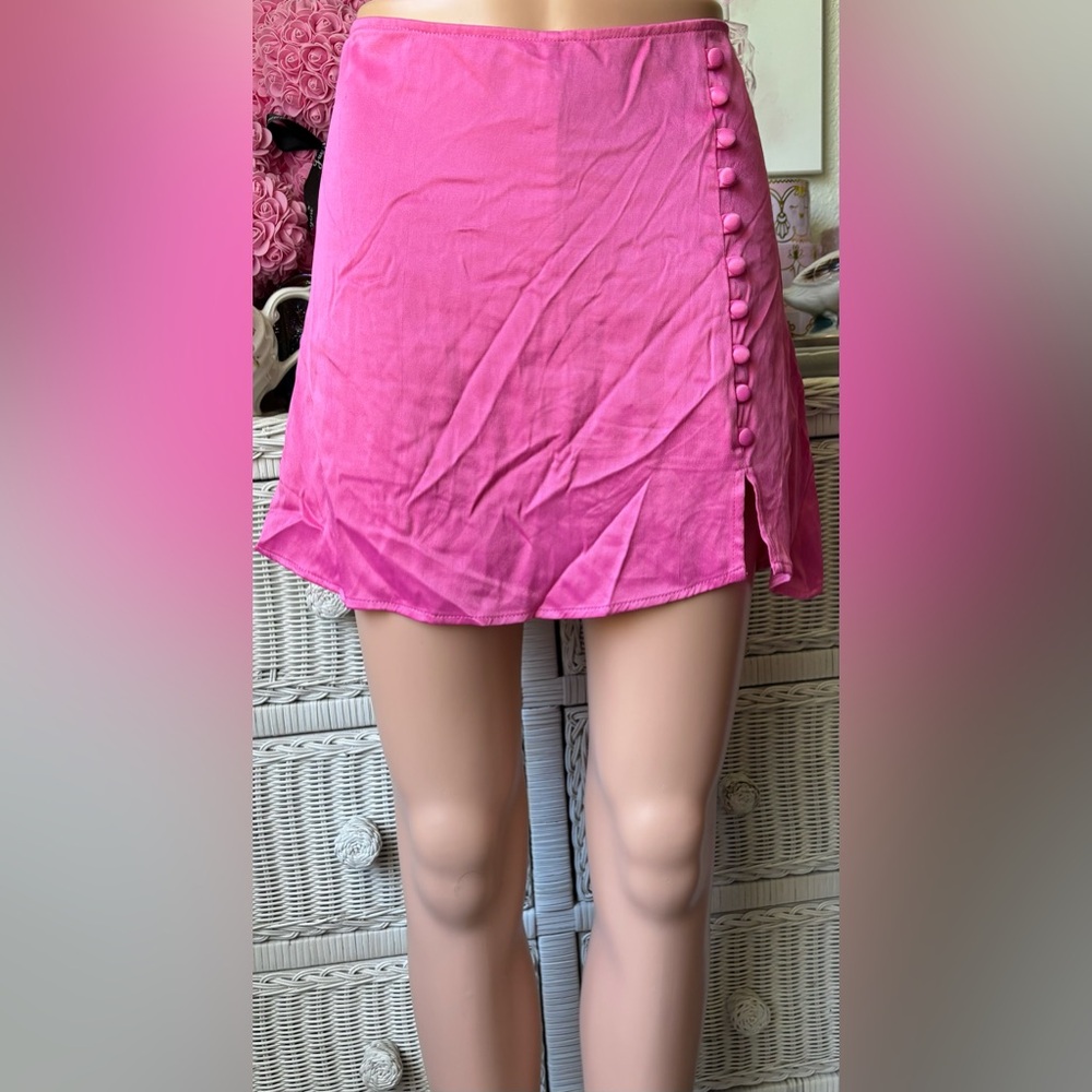 Zara Skort Fitted High Waisted Lined with Side buttons Leg Slit Pink Size XS NWT